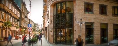 TOWN HALL APARTMENTS