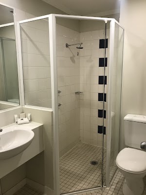 TRAVELODGE PHILLIP STREET staycation in manila philippines